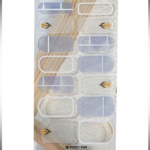 Tulip and Baby Powder Blue Geometric Futuristic Gel Nail Wrap Manicure Set - Picture 3 of 4